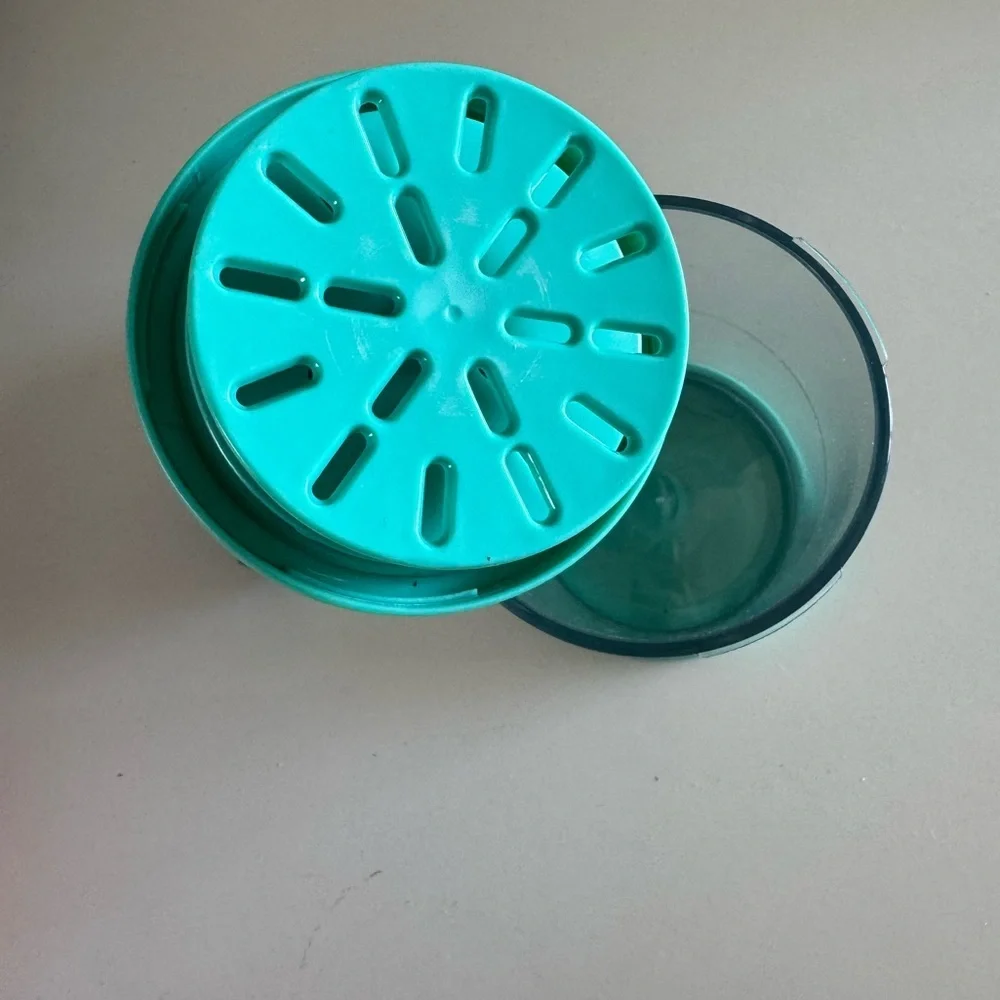 Pampered chef whipped cream maker